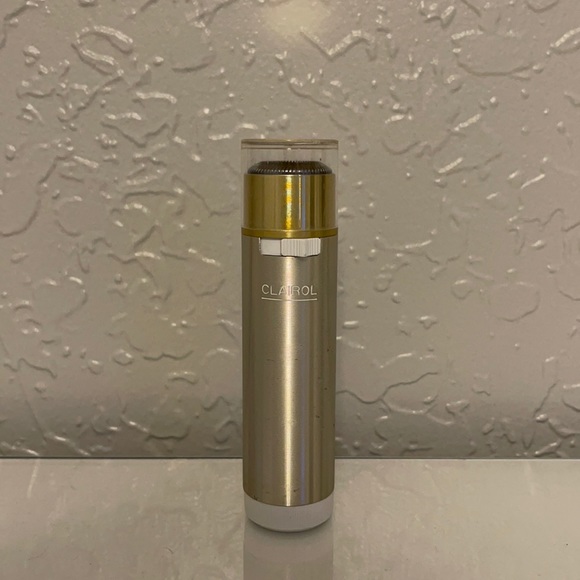 Clairol Electric Razor - Picture 1 of 2